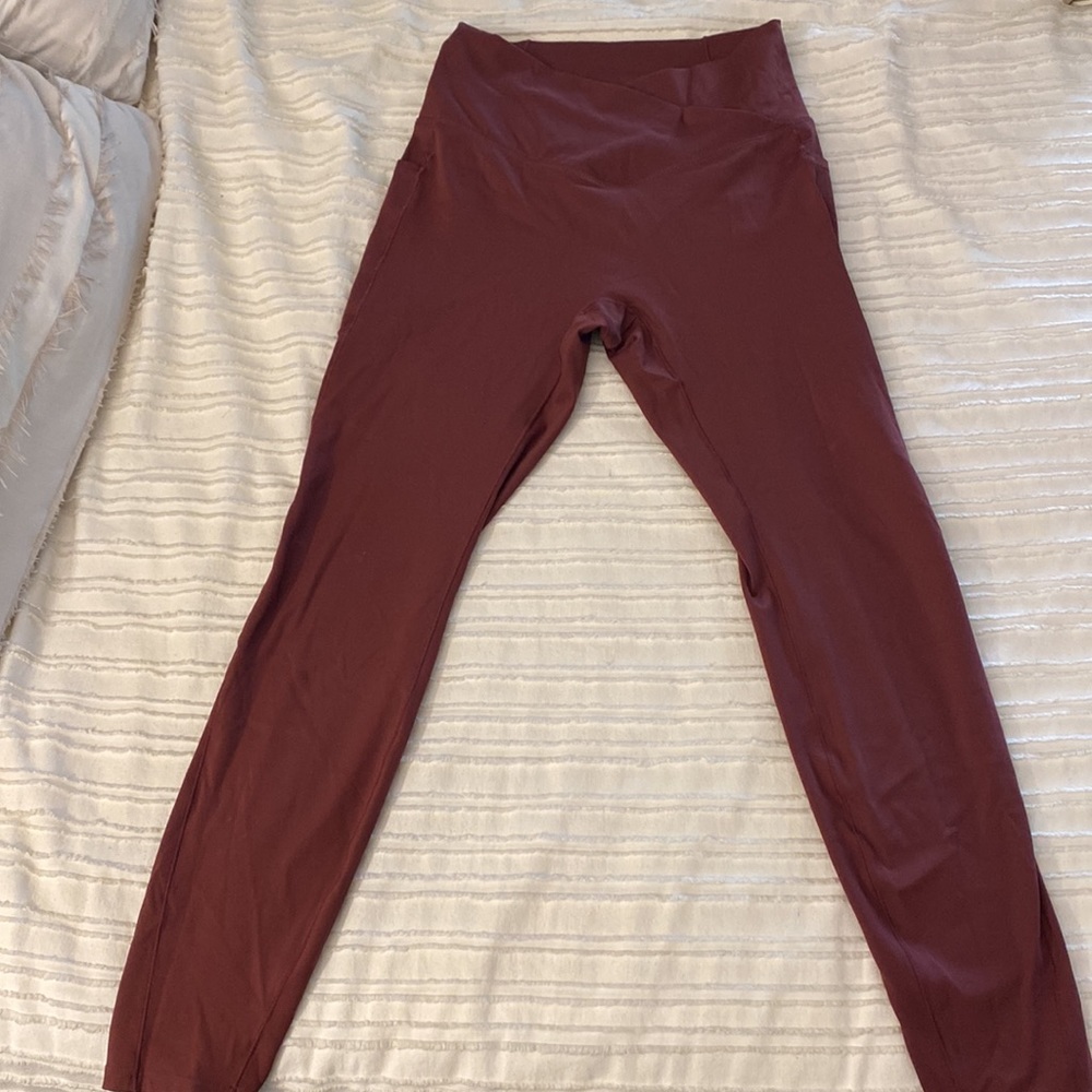 Halara crisscross athletic leggings size 4